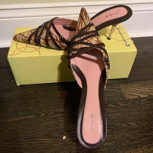 Brown/Multi-Color Heel